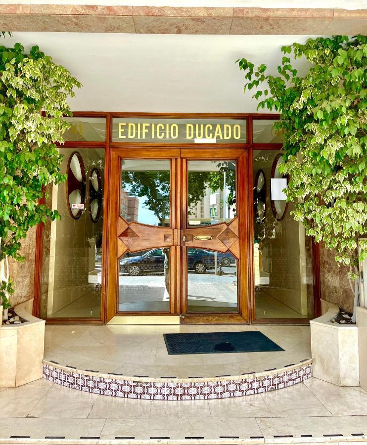 Ducado 13 Playa Benidorm Apartment Bagian luar foto