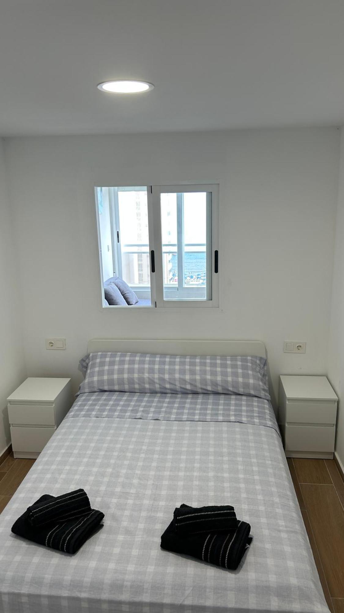 Ducado 13 Playa Benidorm Apartment Bagian luar foto