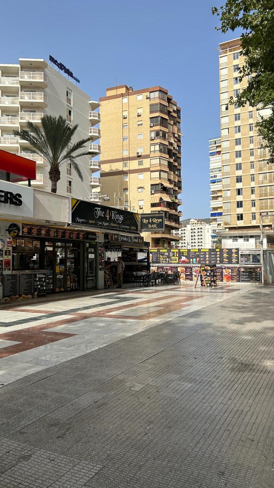 Ducado 13 Playa Benidorm Apartment Bagian luar foto