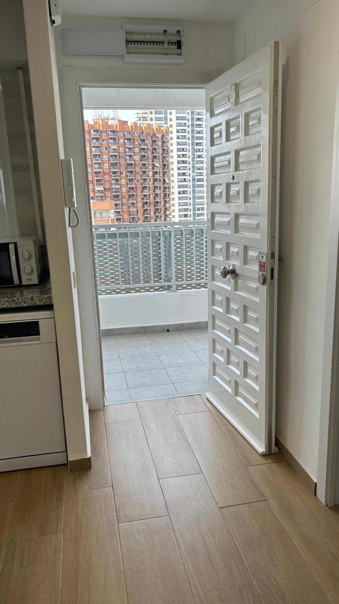 Ducado 13 Playa Benidorm Apartment Bagian luar foto