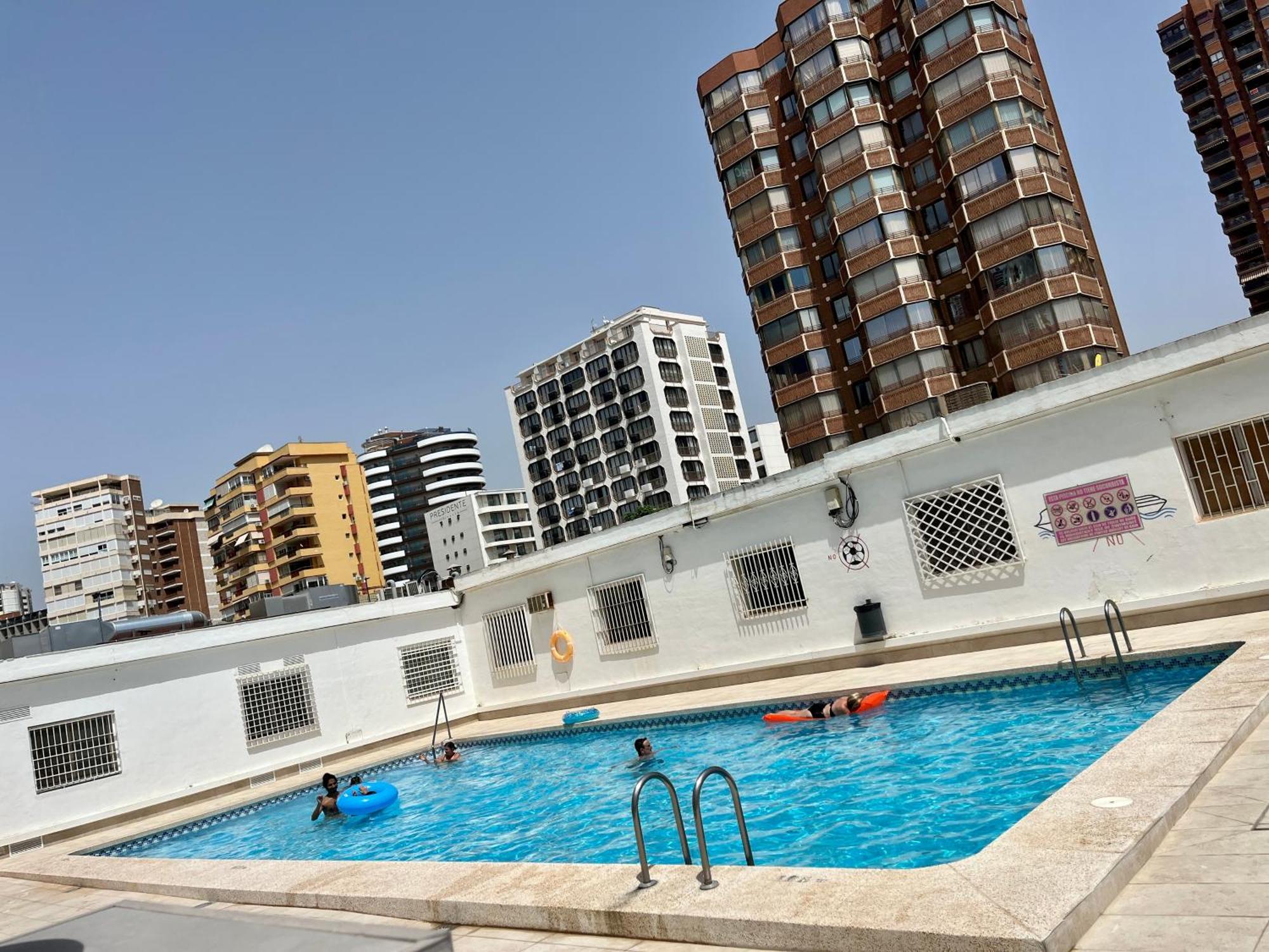 Ducado 13 Playa Benidorm Apartment Bagian luar foto